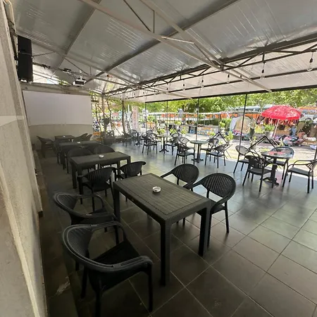 酒店 Kombinat