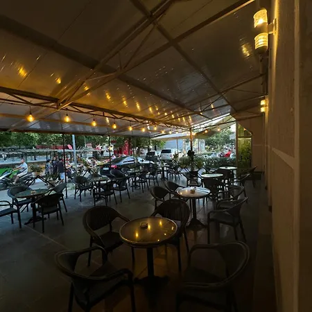 Kombinat Hotel *