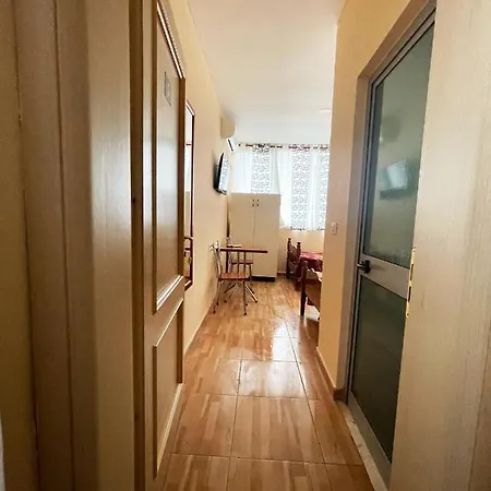 Kombinat * Τίρανα