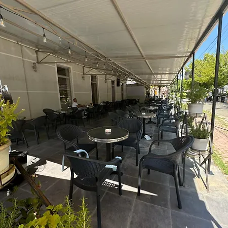 Kombinat * تيرانا